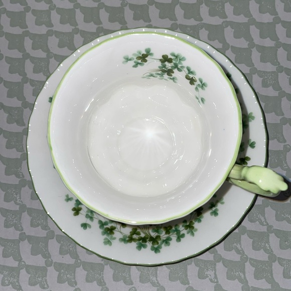 💚SHAMROCK VTG Royal Albert Cup & Saucer. - Picture 5 of 8